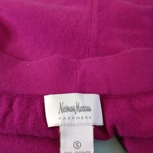 Neiman Marcus fuschia cashmere sweater slacks